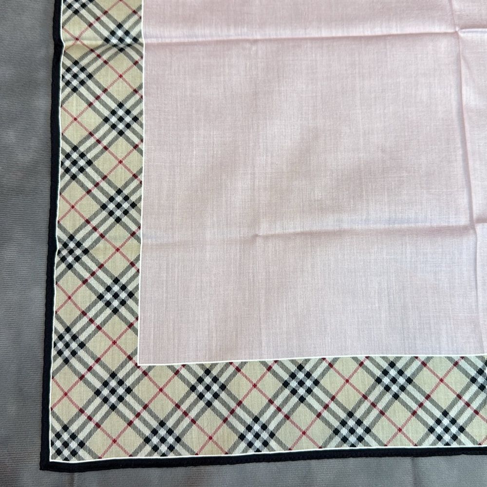 NWT Burberry Scarf - Picture 3 of 7